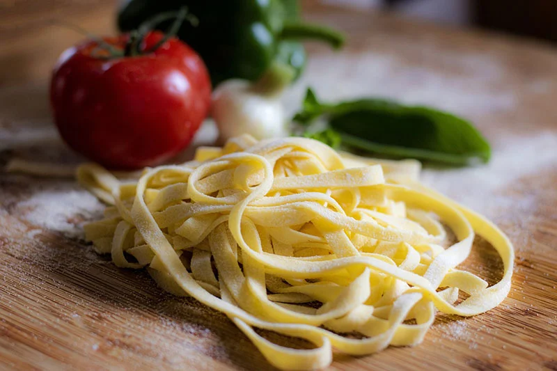 fresh pasta 5154229 1280
