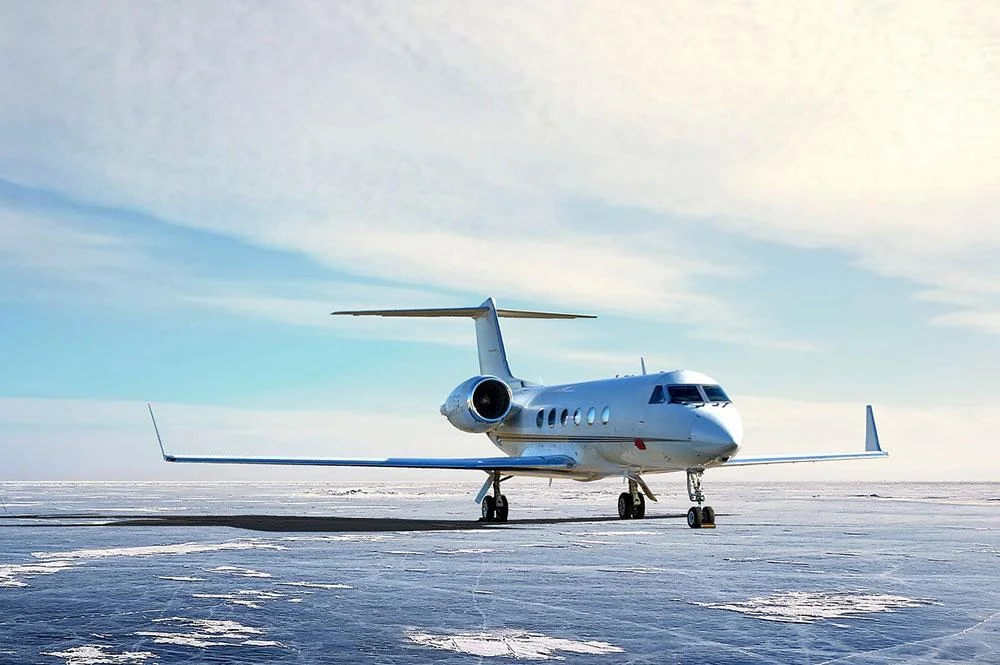 kim r hunter airplane 5645875 1280