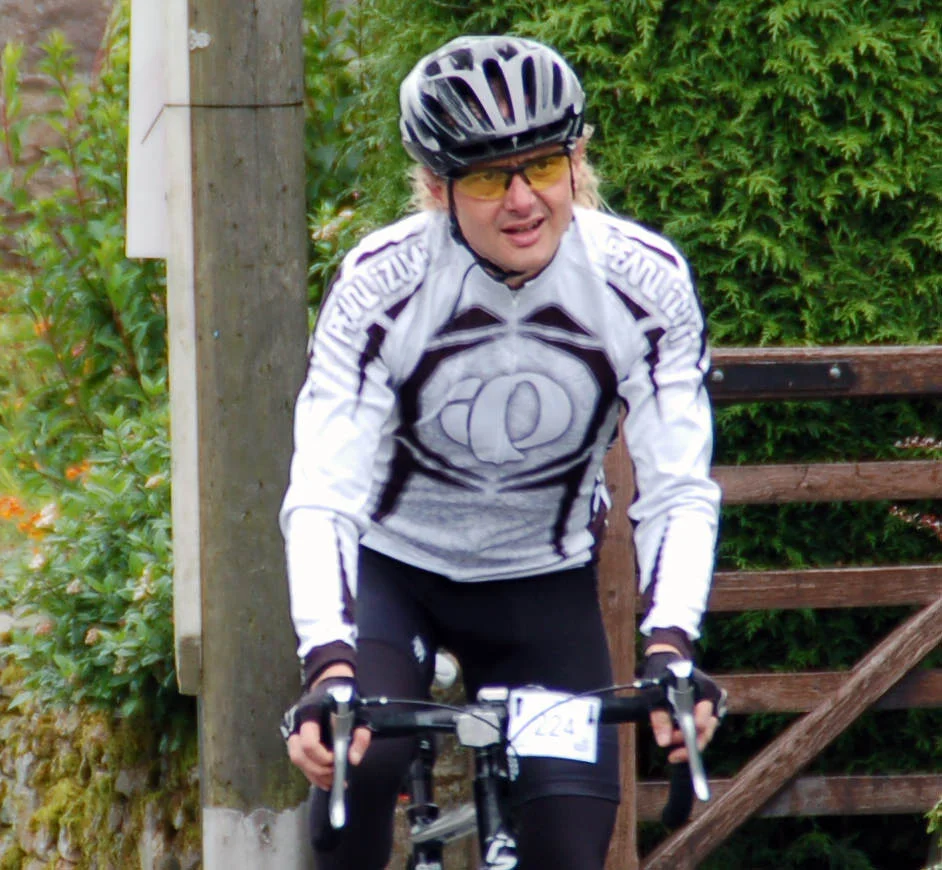Stu Thomas cycling