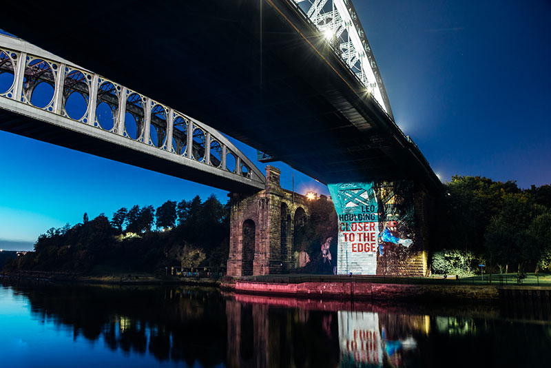 Leo Houlding lights up the Wearmouth Bridge to launch his first book 002