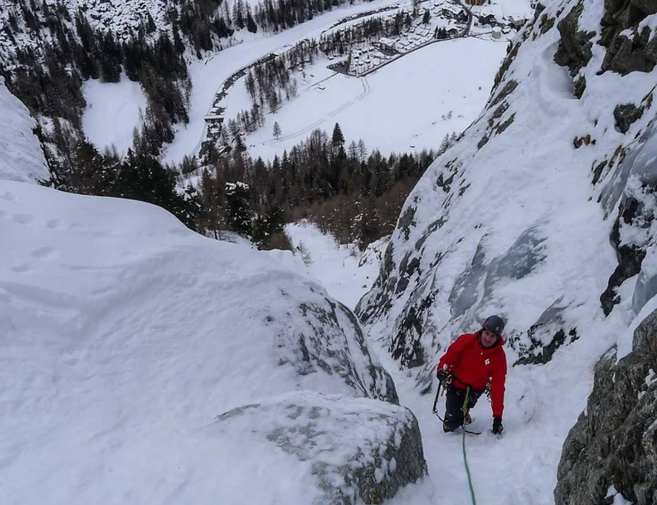 climbing in Lillaz valley