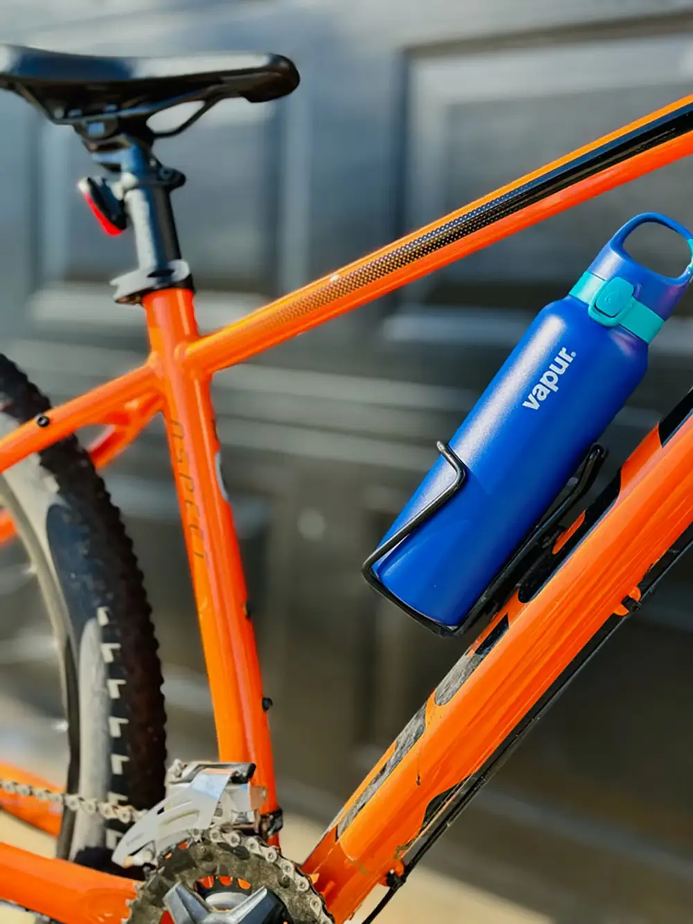 The Vapur Chill fits neatly on a bike