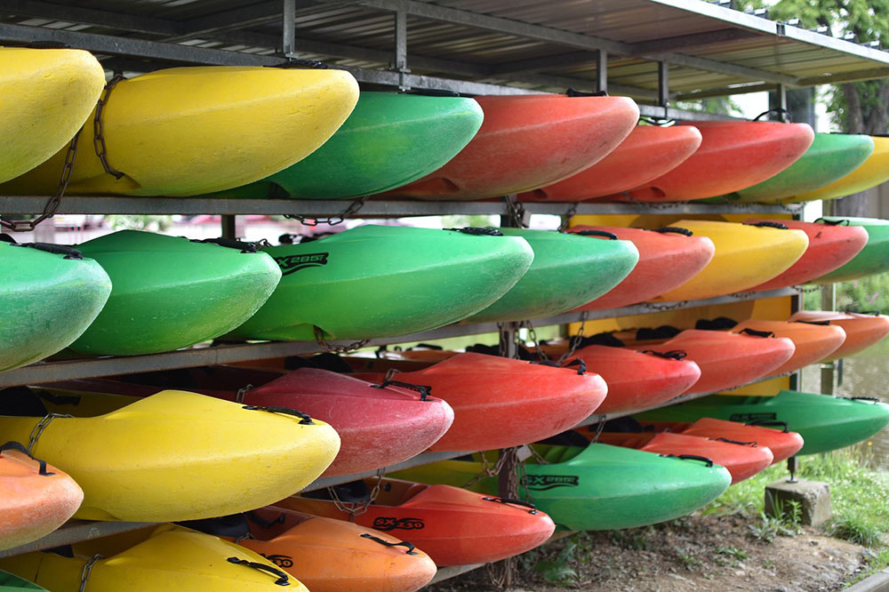 kayaks 6464584 1280